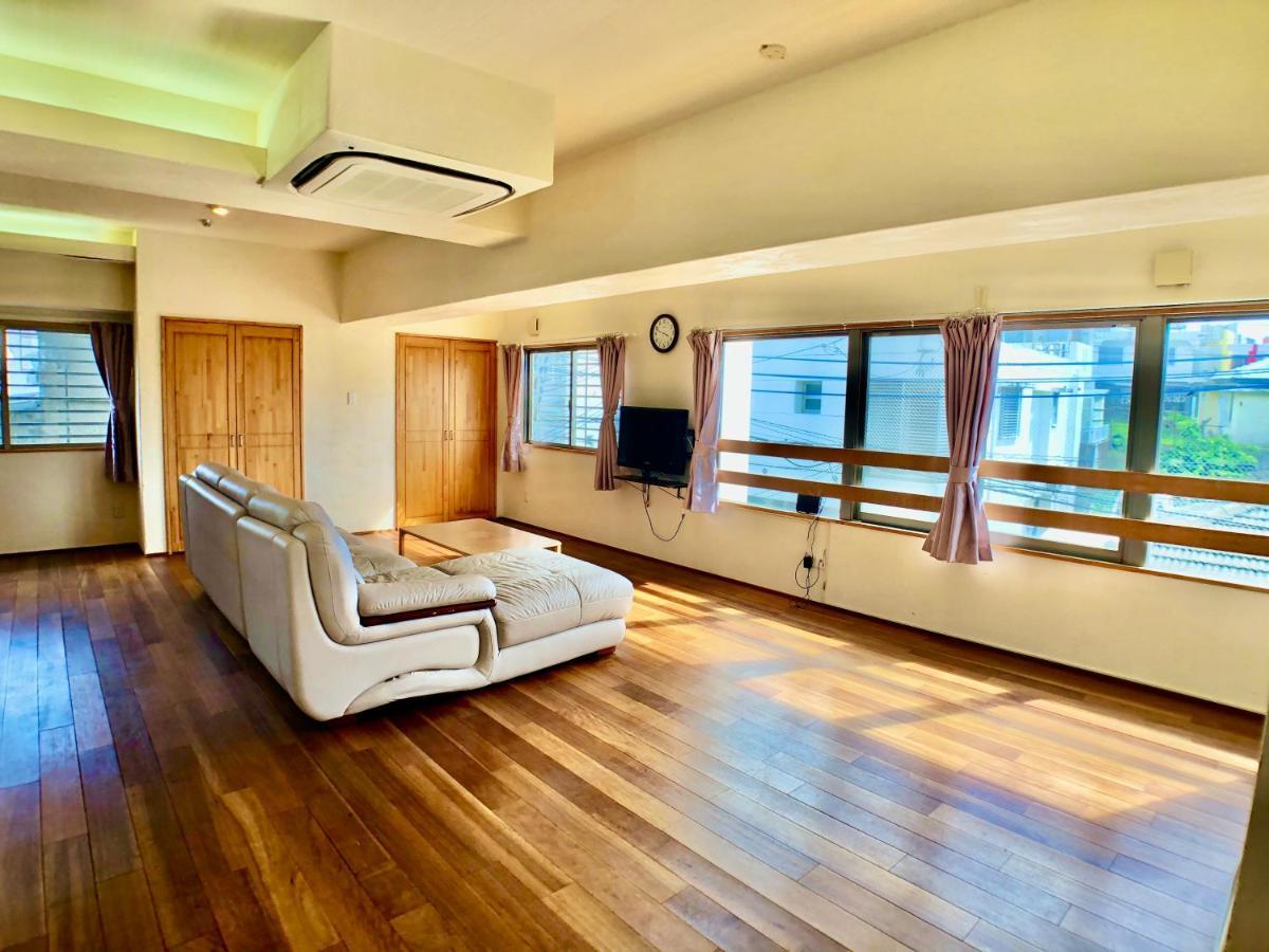 Robcondロブコンド Apartment Наха Екстериор снимка