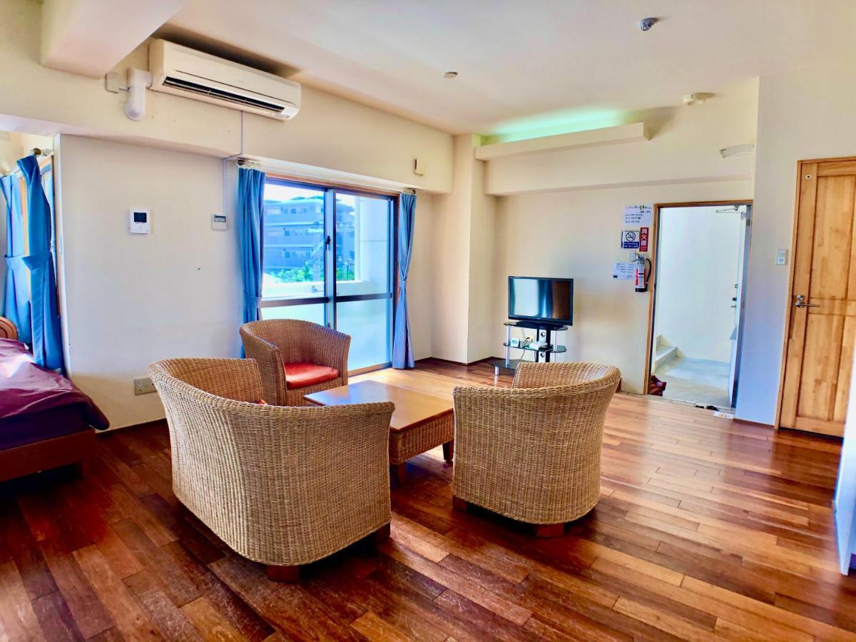 Robcondロブコンド Apartment Наха Екстериор снимка